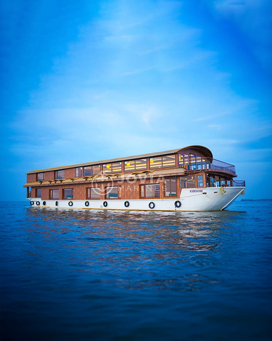 Image of Houseboat
